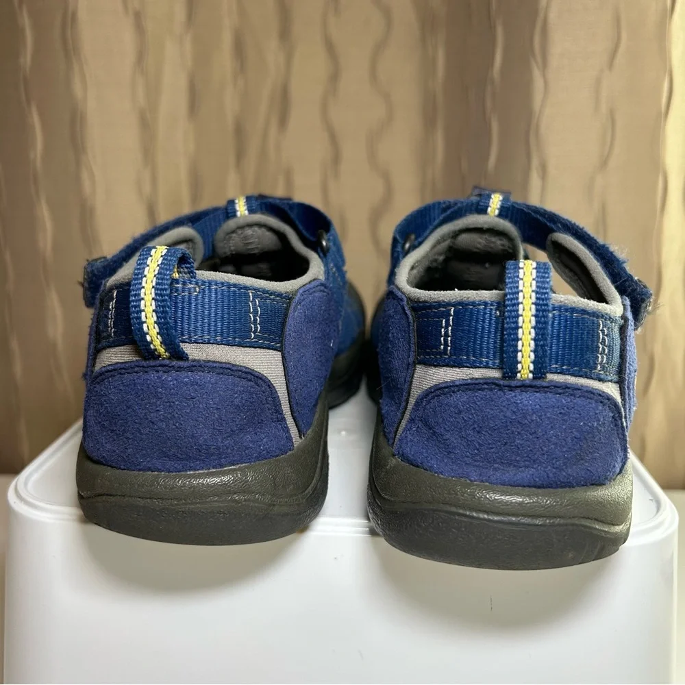 Keen Newport H2 Youth Big Kid's 3 Navy Waterproof Toggle Laced Unisex 1009962